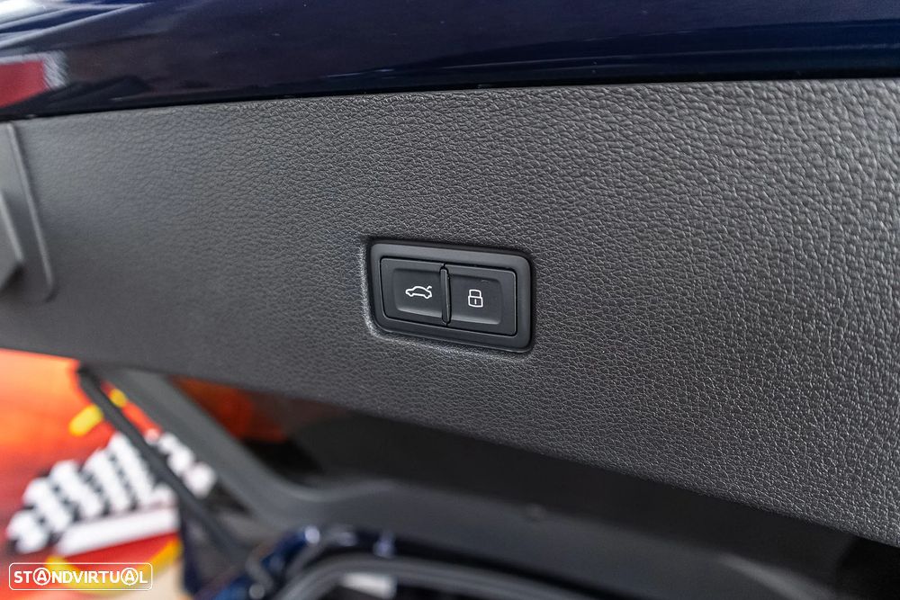 Audi Q8 60 TFSIe quattro S line Tiptronic - 31