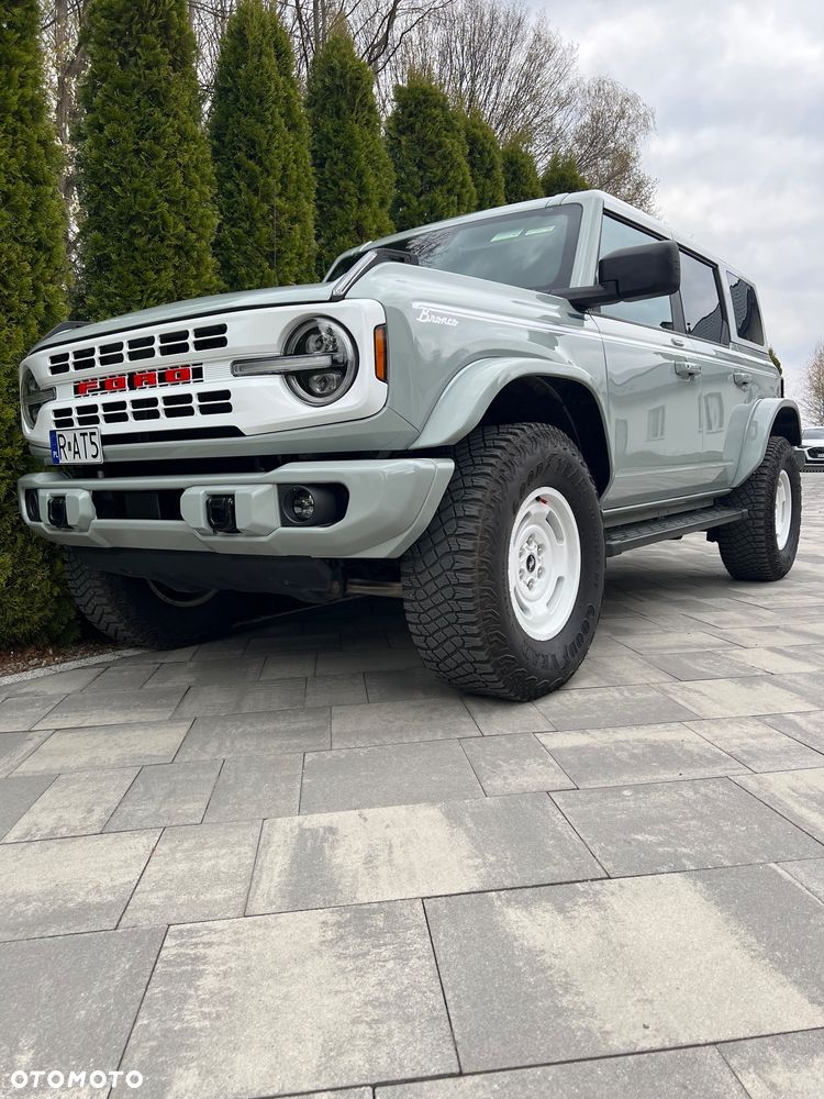 Ford Bronco - 7