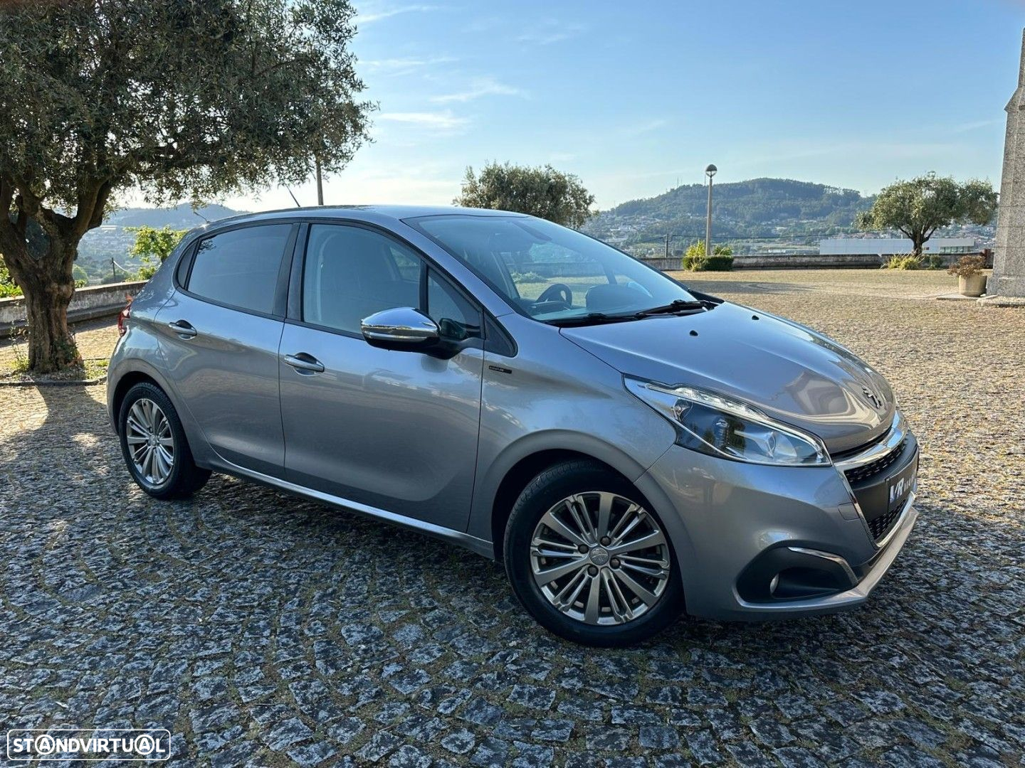 Peugeot 208 1.5 BlueHDi Signature - 21