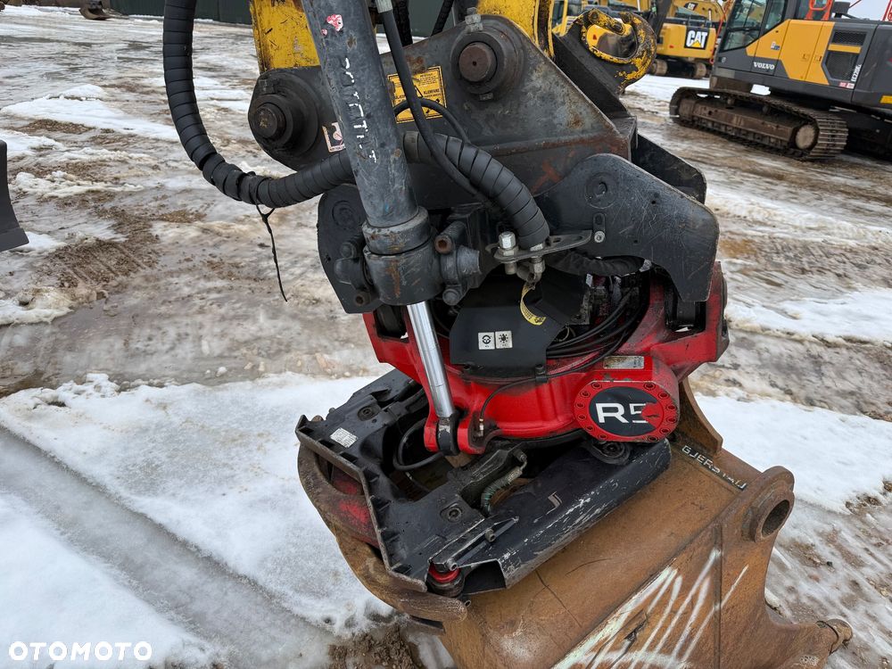 Komatsu PW 160-11 - 8