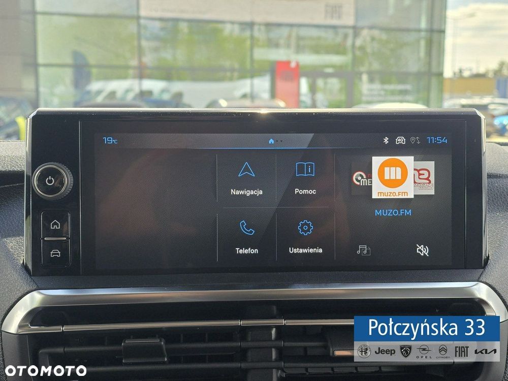 Peugeot Traveller - 16