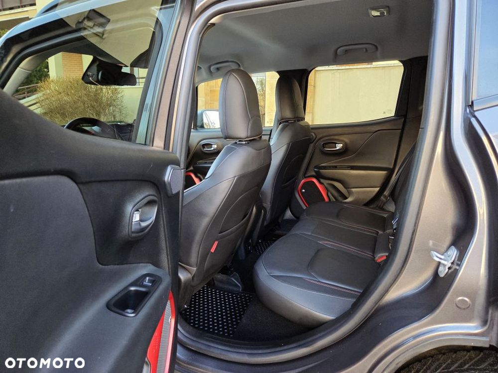 Jeep Renegade 2.0 MultiJet Trailhawk 4WD S&S - 38