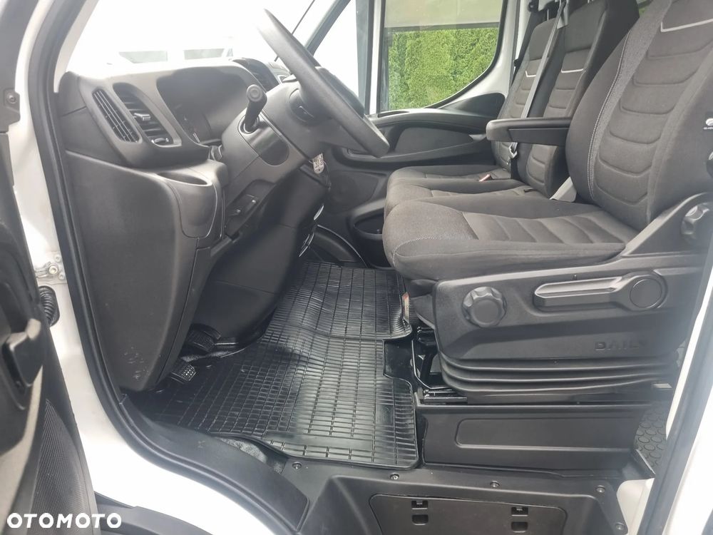 Iveco Daily 35s14 Brygadówka 6-cio osobowa - 38