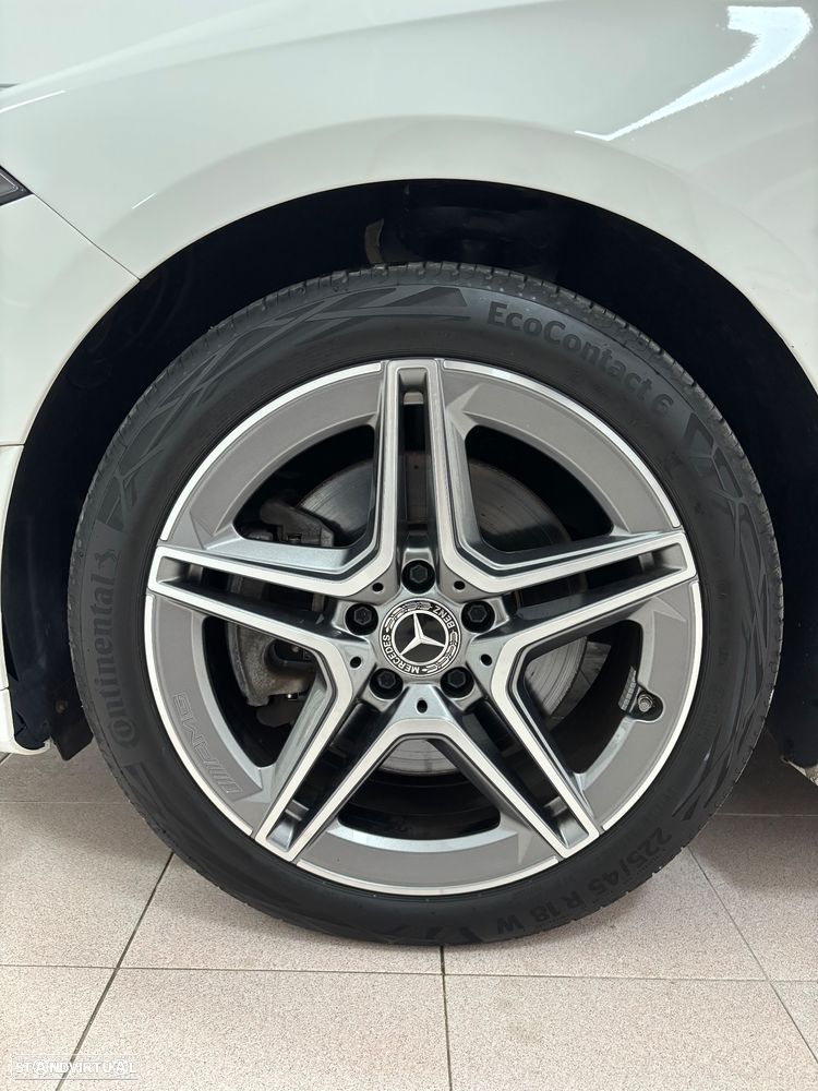 Mercedes-Benz A 250 e AMG Line - 18