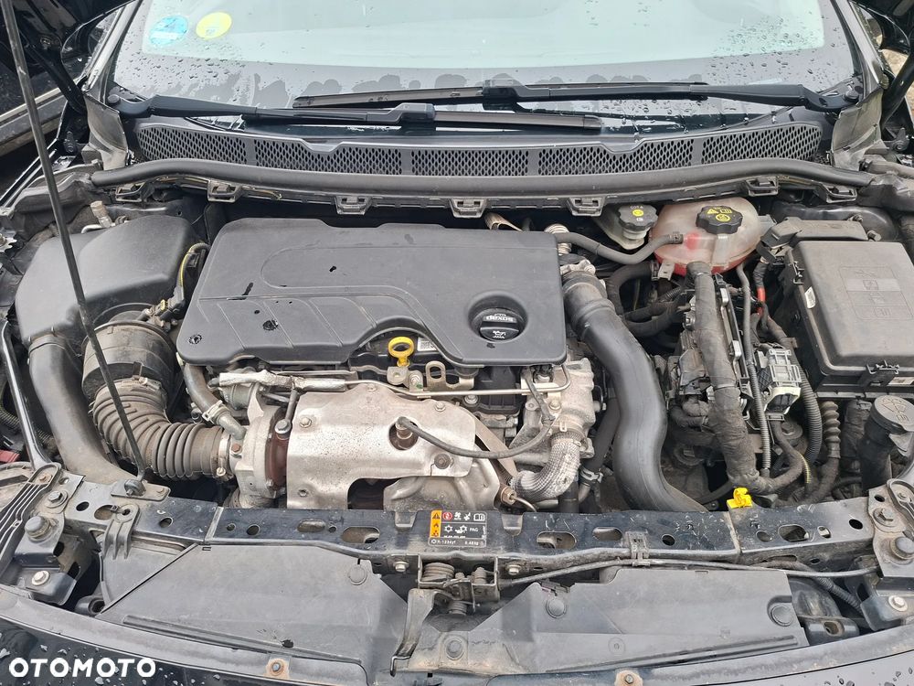Opel Astra 1.6 CDTI Essentia - 26