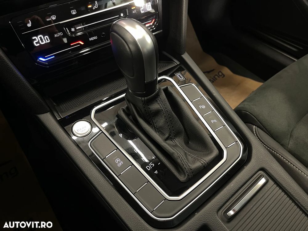 Volkswagen Passat 2.0 TDI DSG Highline - 26