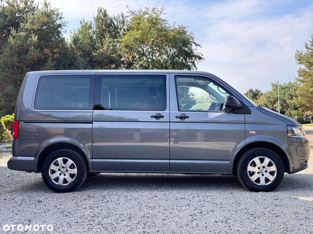 Volkswagen Multivan - 33