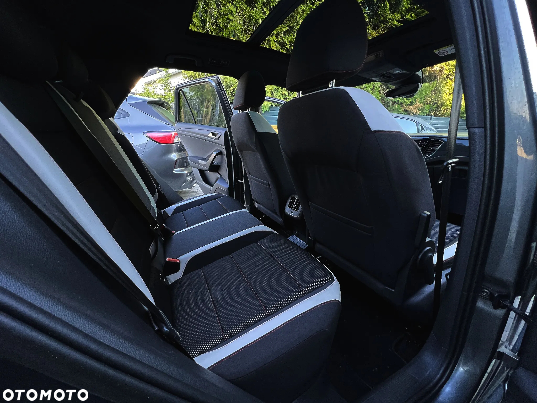 Volkswagen T-Roc 1.5 TSI ACT Premium - 18