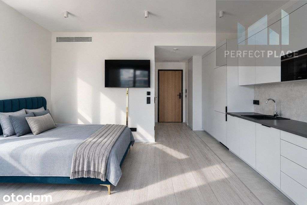 Beautiful Apartment, Towarowa Towers