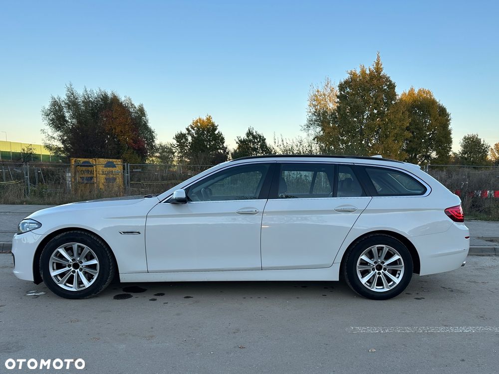 BMW Seria 5 530d xDrive Touring - 2