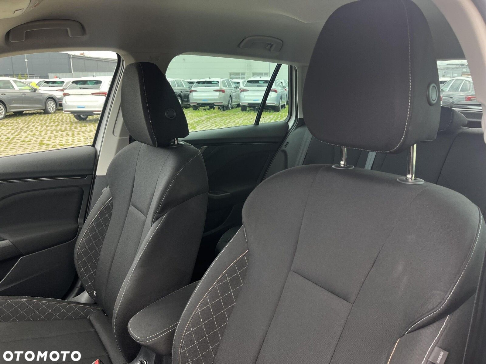 Skoda Kamiq 1.5 TSI Ambition - 11