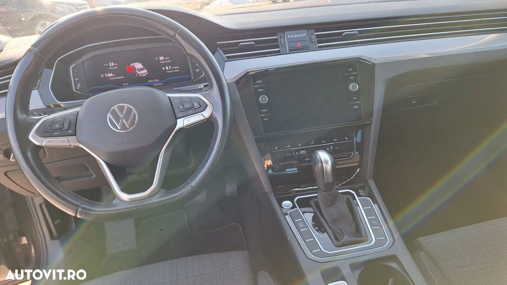 Volkswagen Passat 2.0 TDI DSG Comfortline - 11
