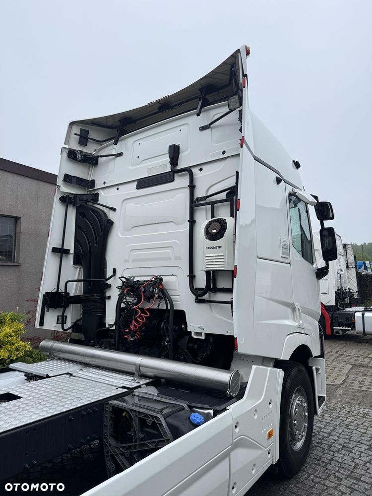 Renault T480 - 13