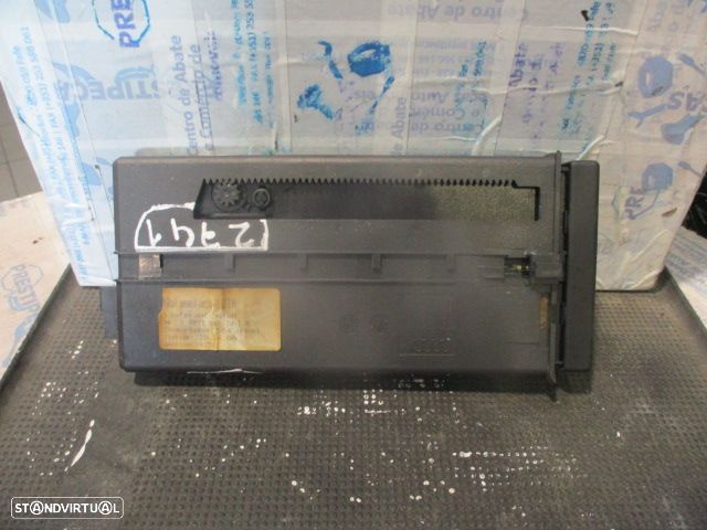 Grelha Friso 8P0941561 AUDI A3 2003 2.0 TDI 0P PORTA CARTOES - 3