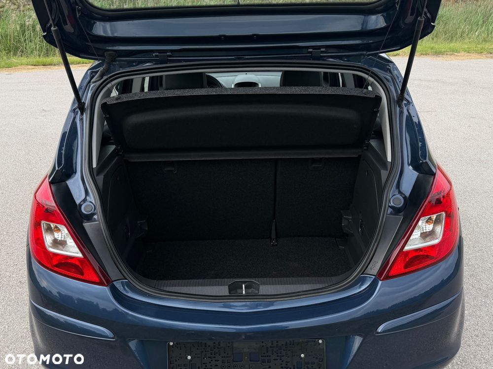 Opel Corsa 1.2 16V Cosmo - 34