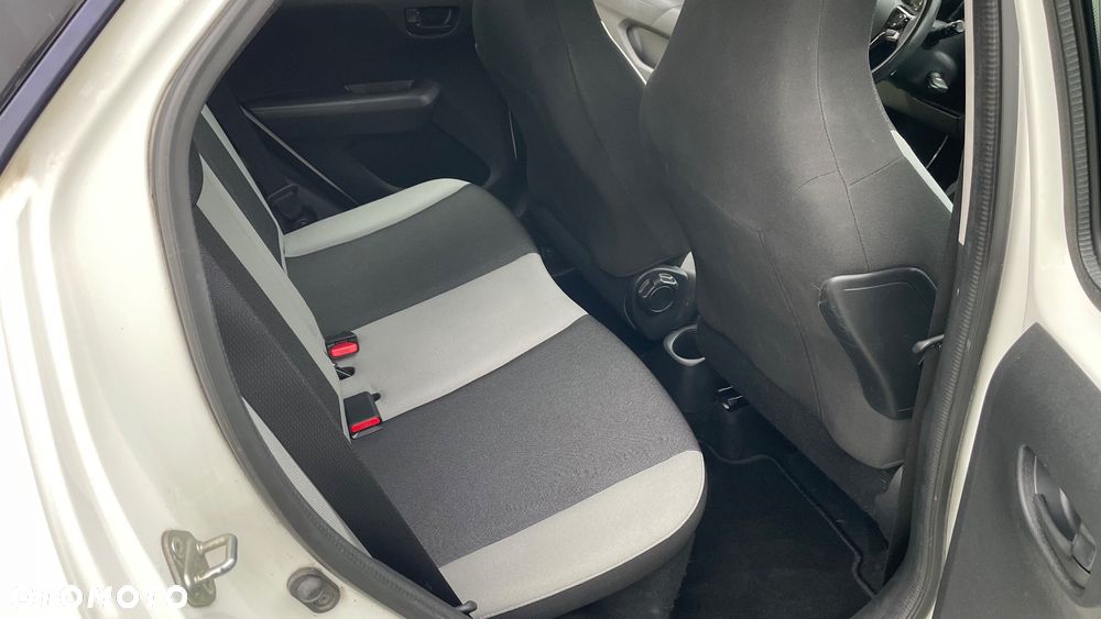 Toyota Aygo x-play - 16