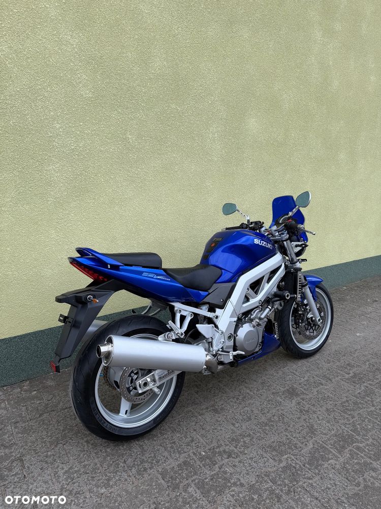Suzuki SV - 11