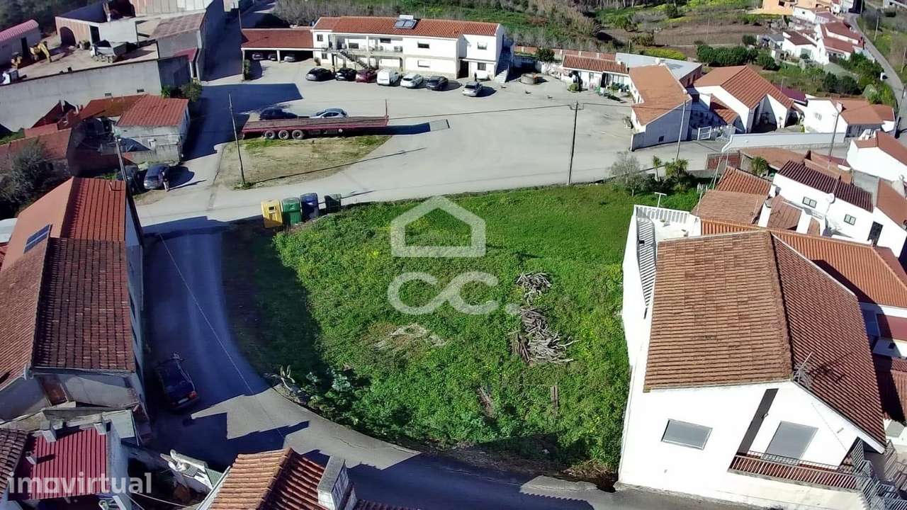 Terreno urbano com 330 m2 - Grande imagem: 3/4