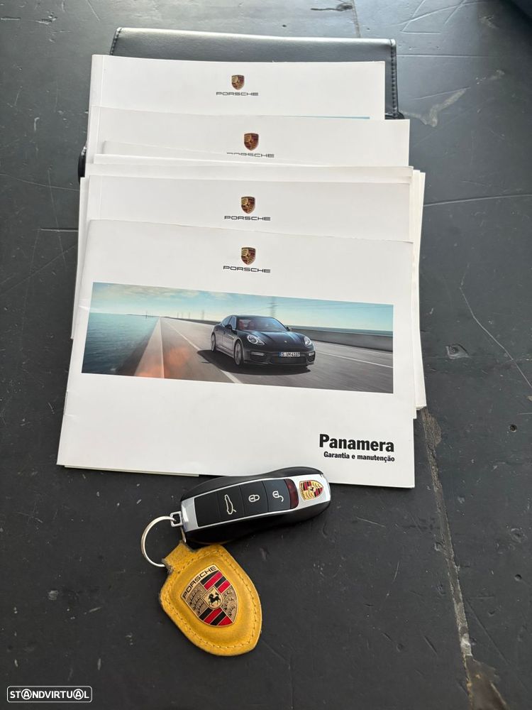Porsche Panamera - 31