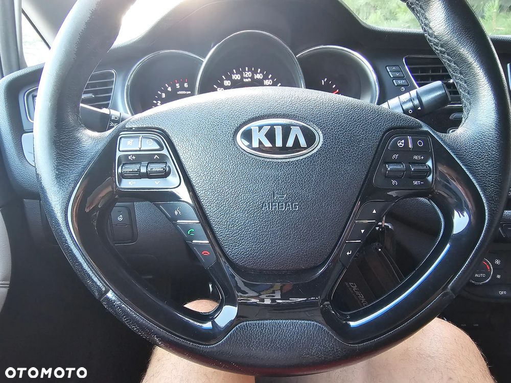 Kia Ceed 1.6 CRDi 128 ISG Platinum Edition - 12