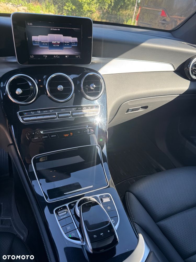Mercedes-Benz GLC 300 4Matic 9G-TRONIC AMG Line - 14