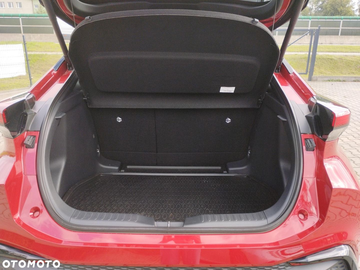Toyota C-HR 1.8 Hybrid Executive - 27