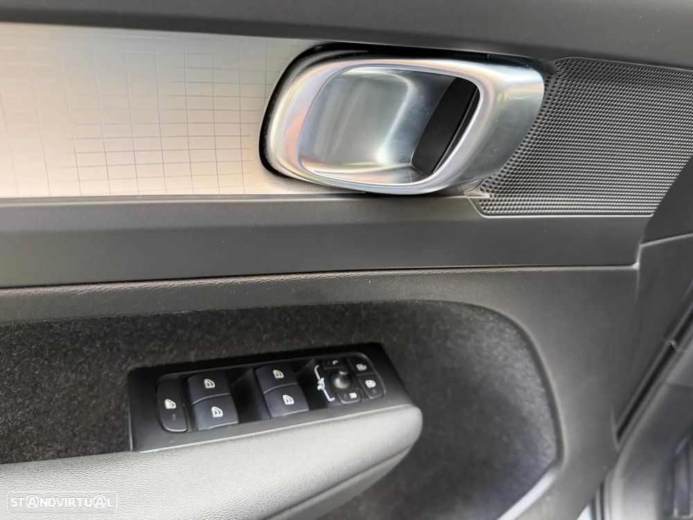 Volvo XC 40 T5 Recharge DKG Essential - 27