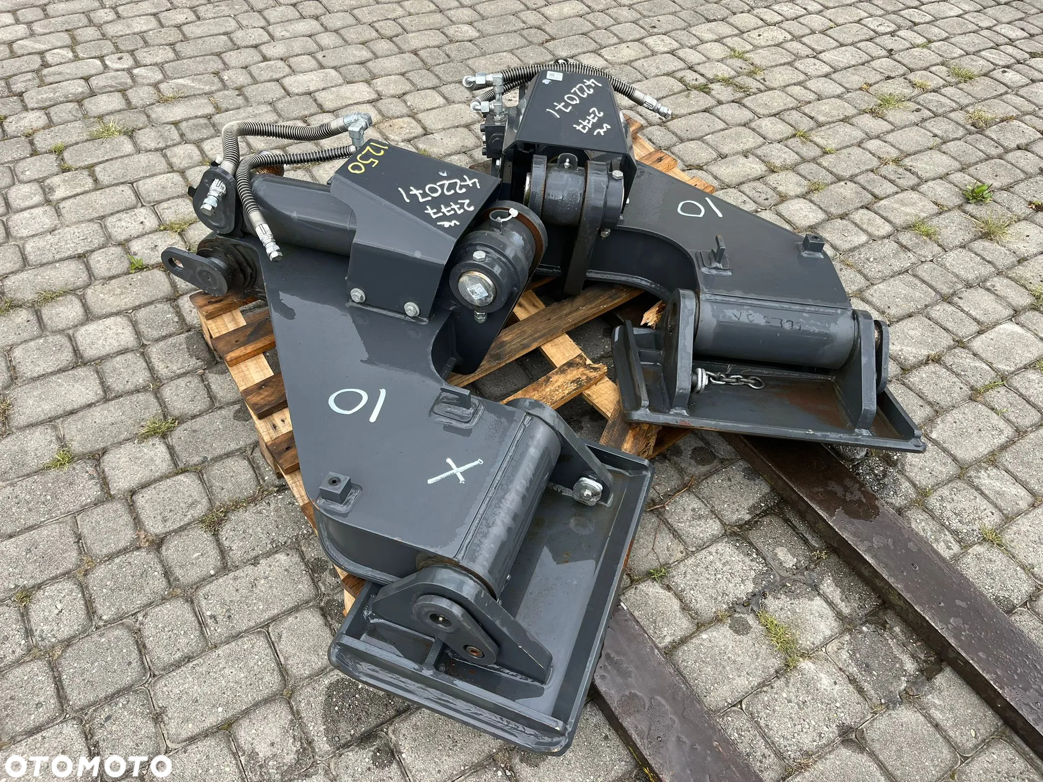 Podpory łapy stopy nohi hydrauliczne do koparki. NOWE!!! - 2