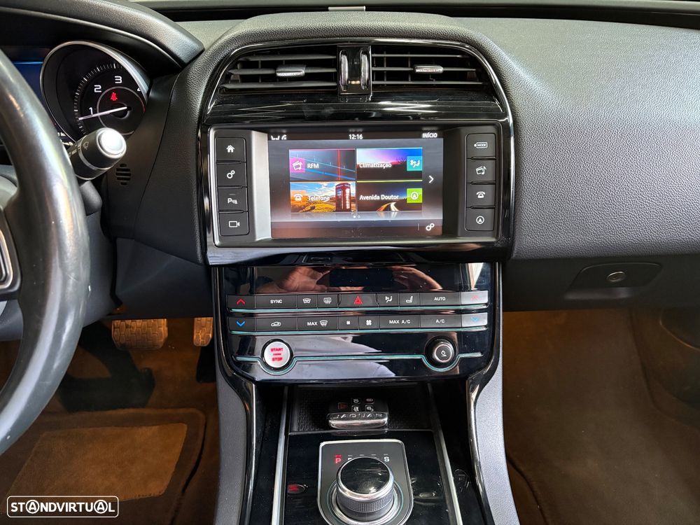 Jaguar XE E-Performance Aut. Prestige - 11