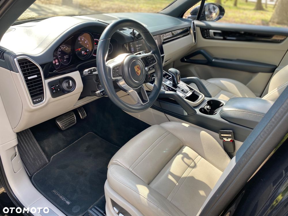 Porsche Cayenne S - 9
