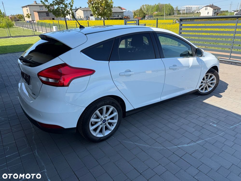 Ford Focus 1.0 EcoBoost Titanium - 12