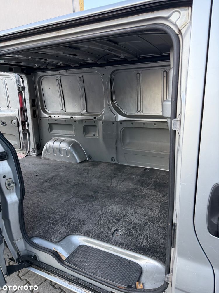Renault Trafic - 12