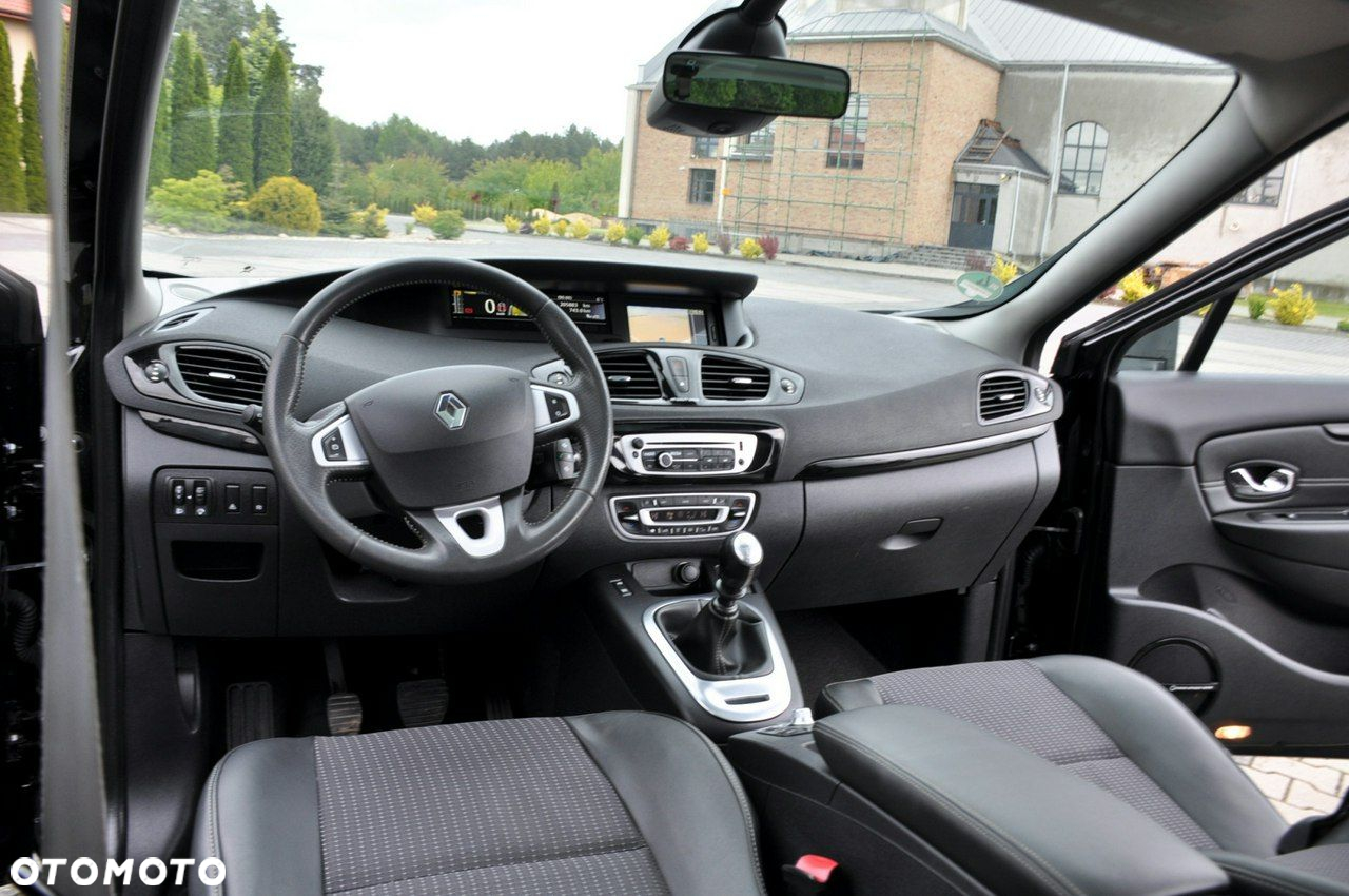 Renault Scenic - 31