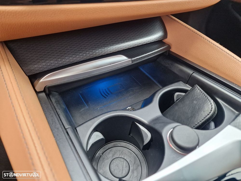 BMW 530 e Pack Desportivo M - 29