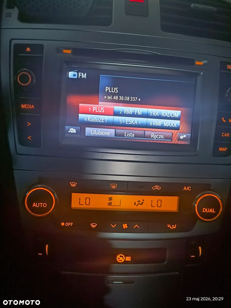Toyota Avensis 1.8 Executive - 14