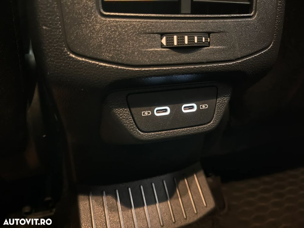 Volkswagen T-Roc 2.0 TDI Design - 24
