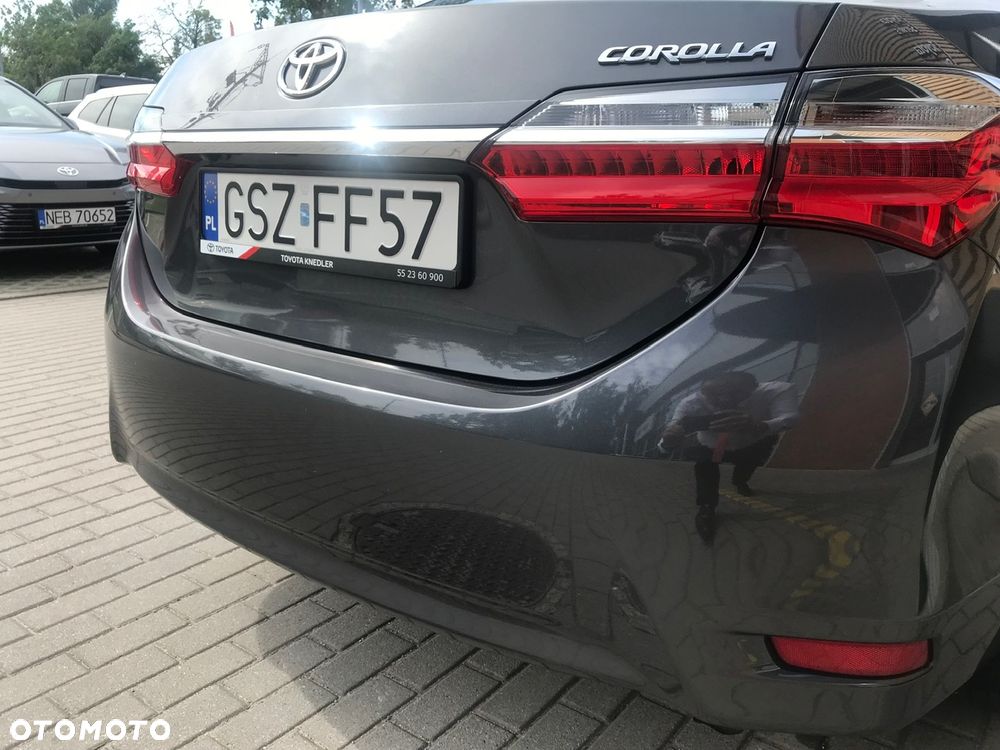 Toyota Corolla 1.6 Classic Plus - 10