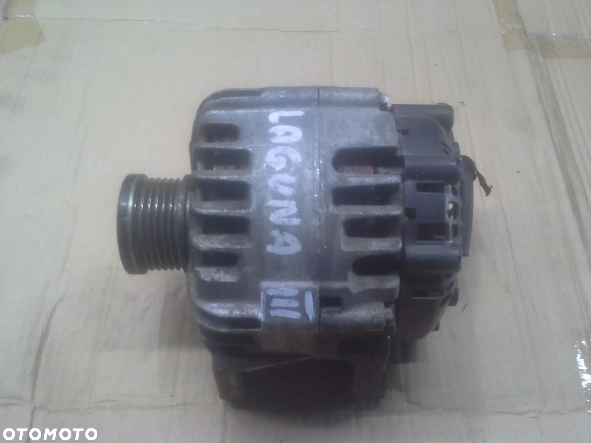 Alternator Renault Laguna III 2.0 benzyna 231000011R - 1