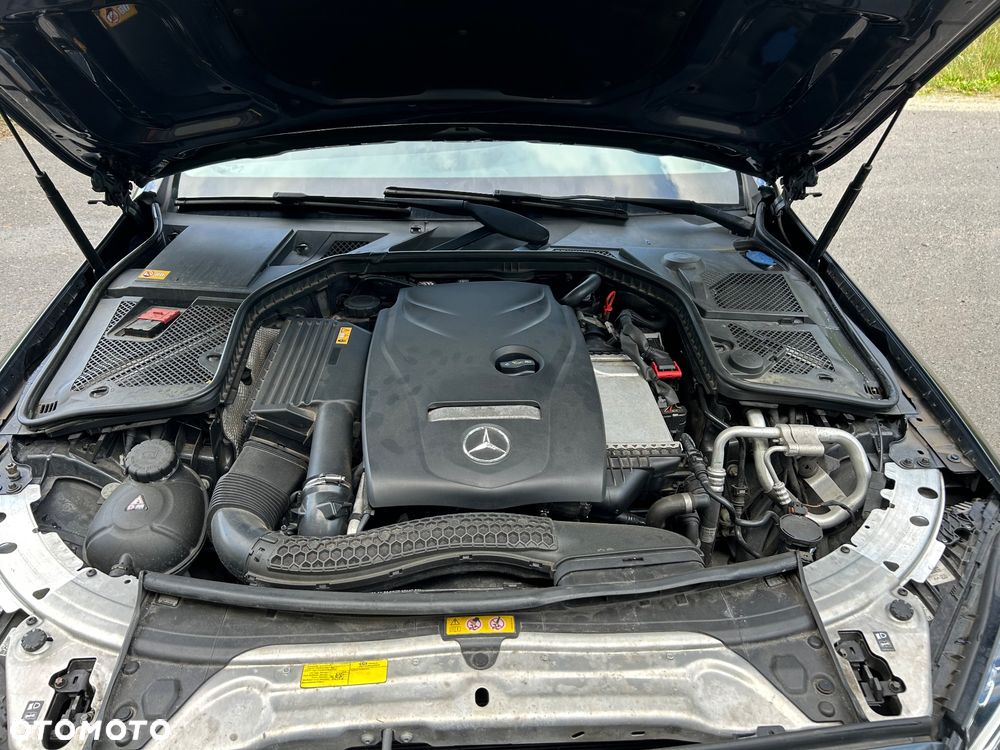 Mercedes-Benz Klasa C 180 CGI BlueEff Avantgarde - 16
