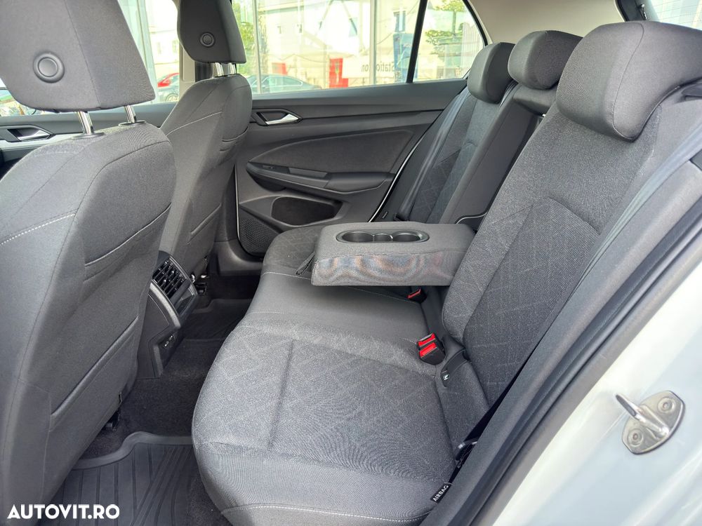 Volkswagen Golf 1.5 eTSI DSG MHEV Life - 11