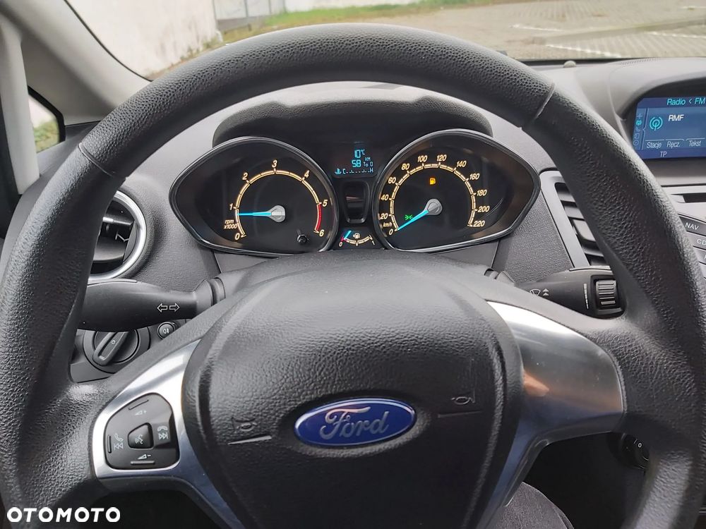 Ford Fiesta 1.5 TDCi Ambiente - 26