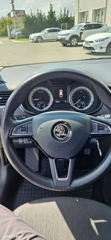 Skoda Octavia 1.6 TDI DSG Style - 12