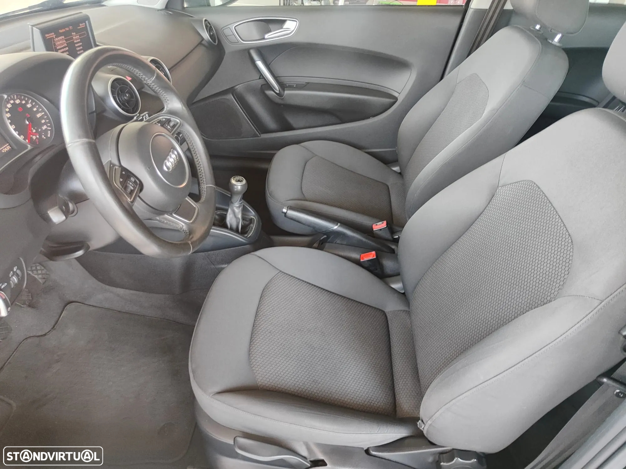 Audi A1 1.6 TDI Attraction - 11
