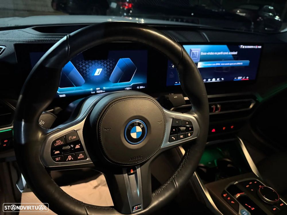 BMW i4 eDrive40 Pack Desportivo M - 31