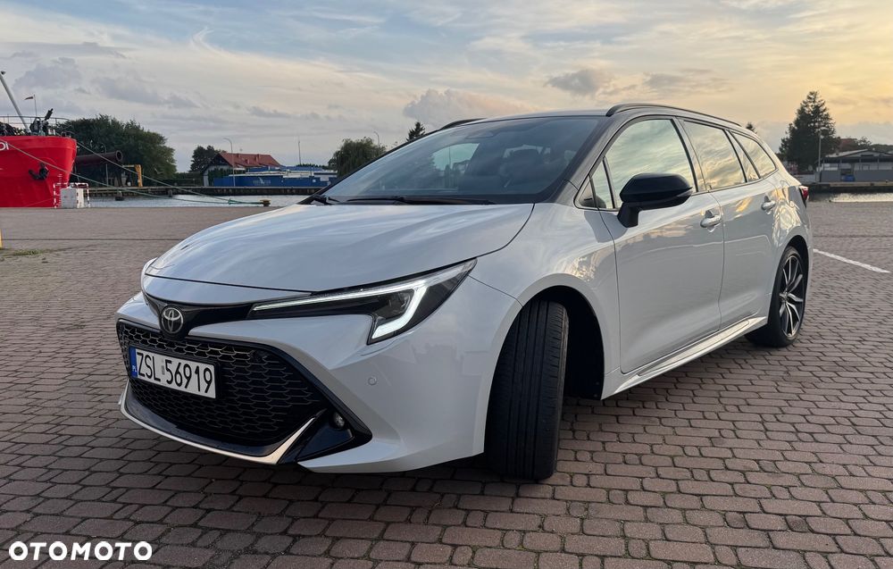 Toyota Corolla 2.0 Hybrid GR Sport Dynamic - 27