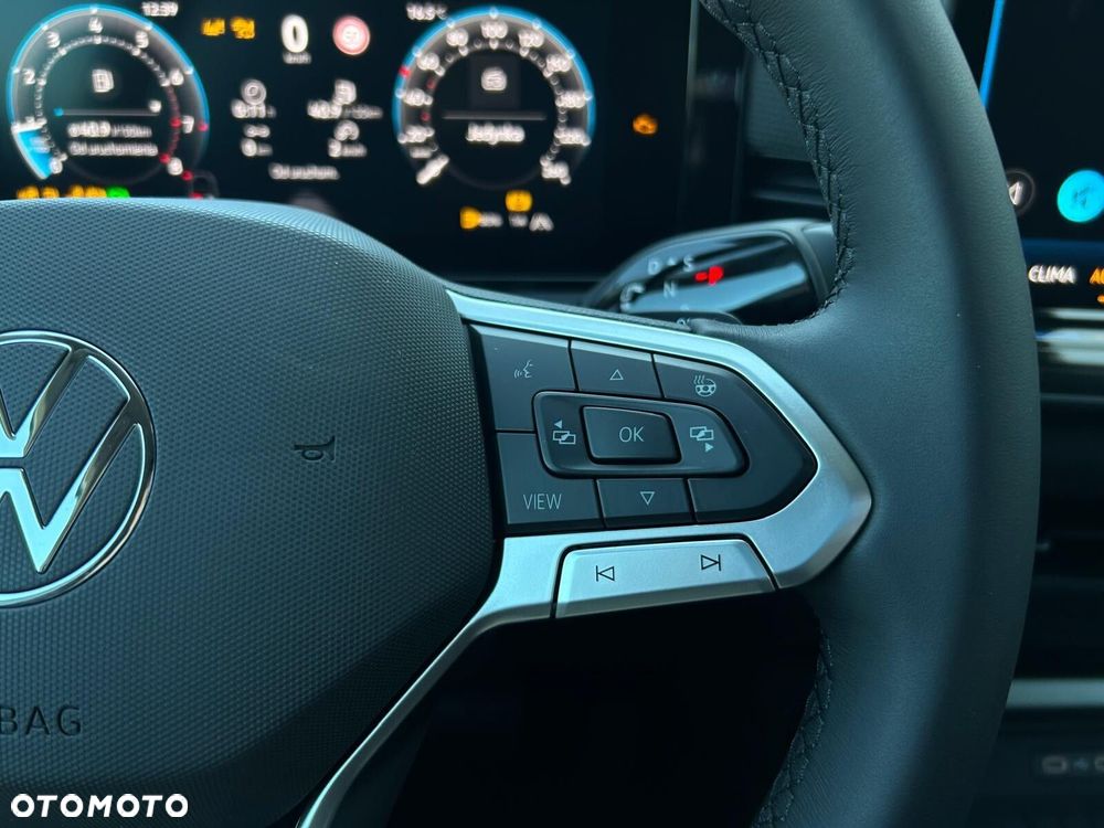 Volkswagen T-Roc - 15