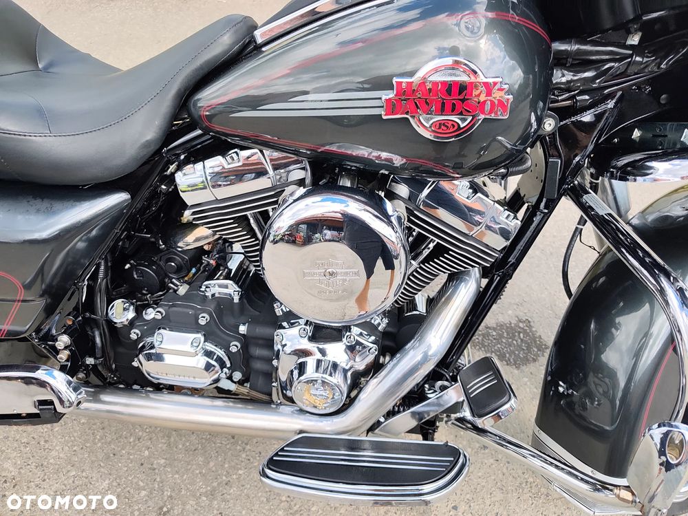 Harley-Davidson Touring Electra Glide - 6