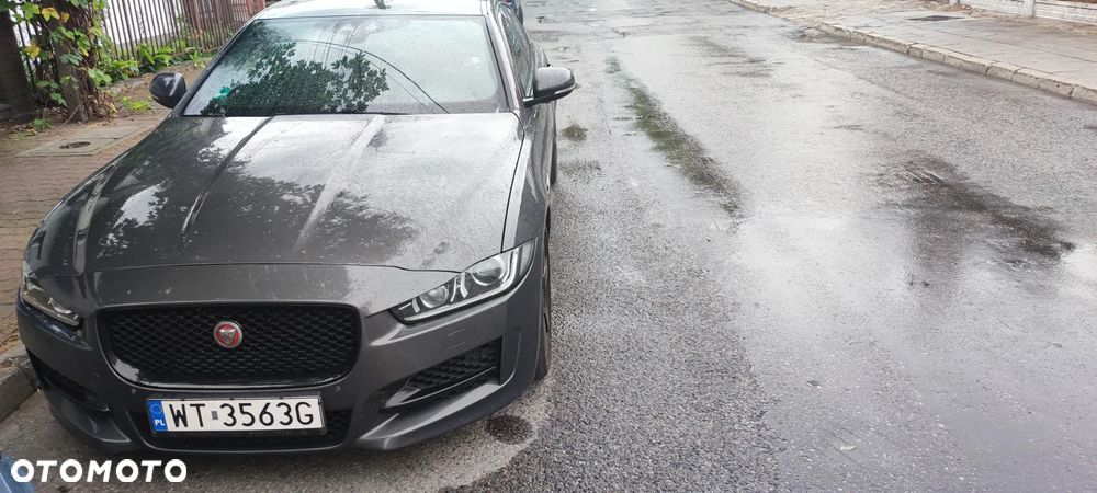Jaguar XE 2.0 D R-Sport - 1