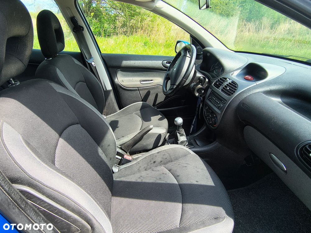 Peugeot 206 75 JBL - 14