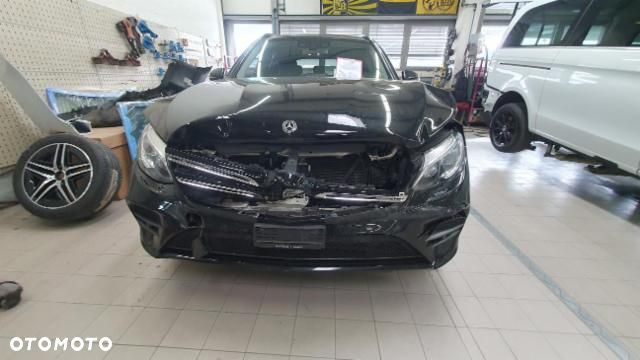 Mercedes-Benz GLC 250 d 4Matic 9G-TRONIC AMG Line - 5